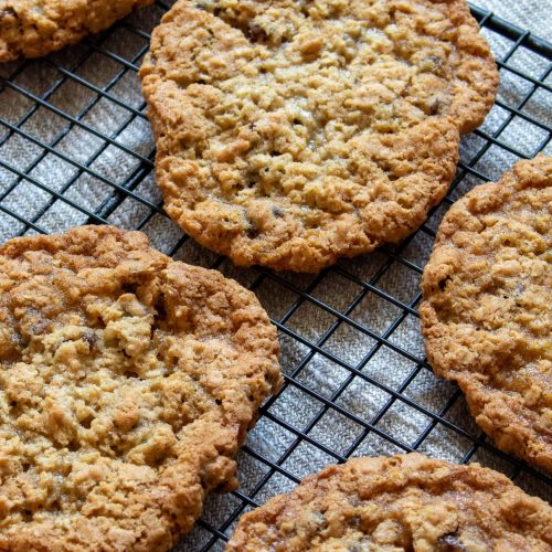 Crispy oatmeal deals chocolate chip cookies