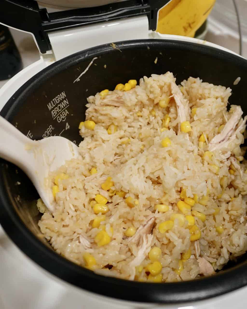 The finished rice after mixing in the shredded chicken.